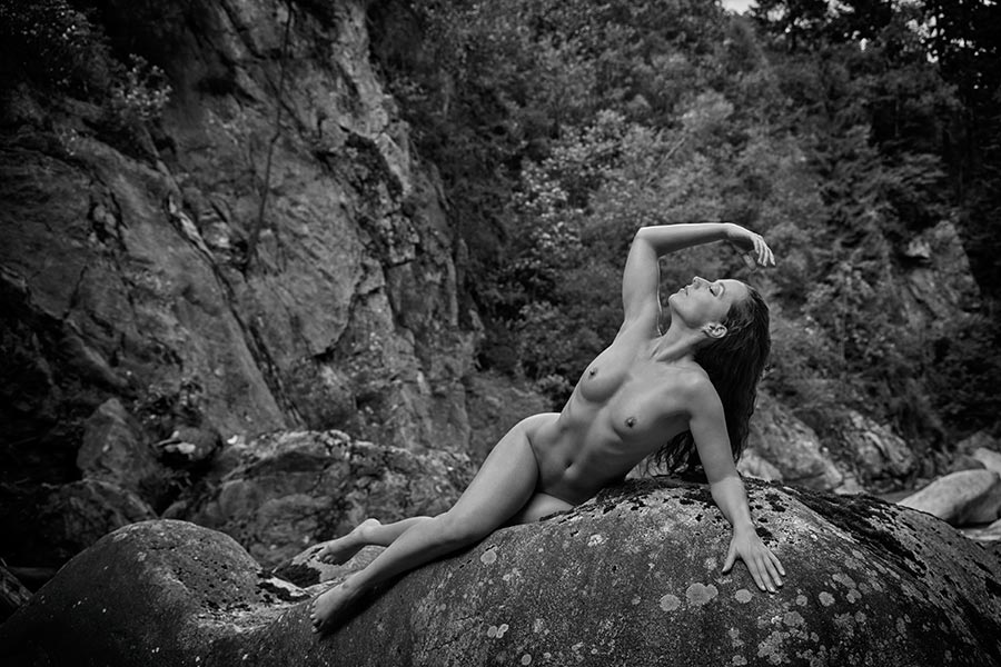 On-the-rock-02-BW